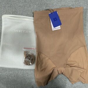 Honeylove Seamless Shapewear - SuperPower Girl Short